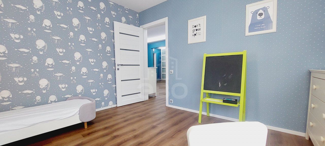 трехкомнатная квартира в Санкт-Петербурге по адресу: Заречная ул., 11, к 4