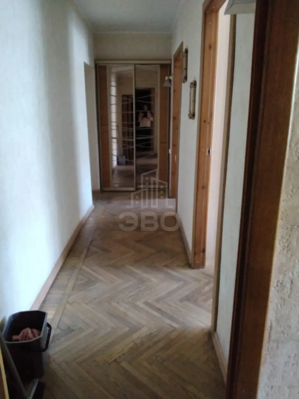 трехкомнатная квартира в Санкт-Петербурге по адресу: Ланское ш., 5