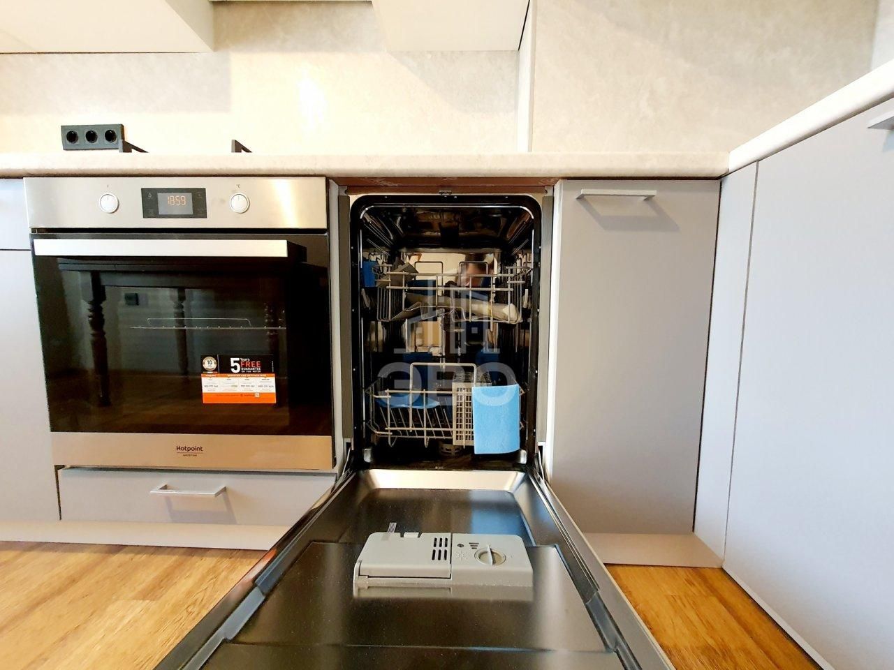 трехкомнатная квартира в Санкт-Петербурге по адресу: Садовая ул., 125