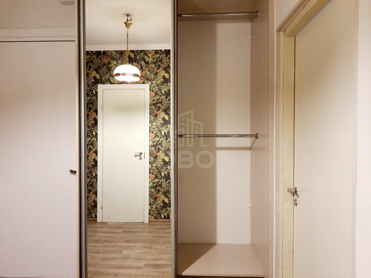 трехкомнатная квартира в Санкт-Петербурге по адресу: Садовая ул., 125