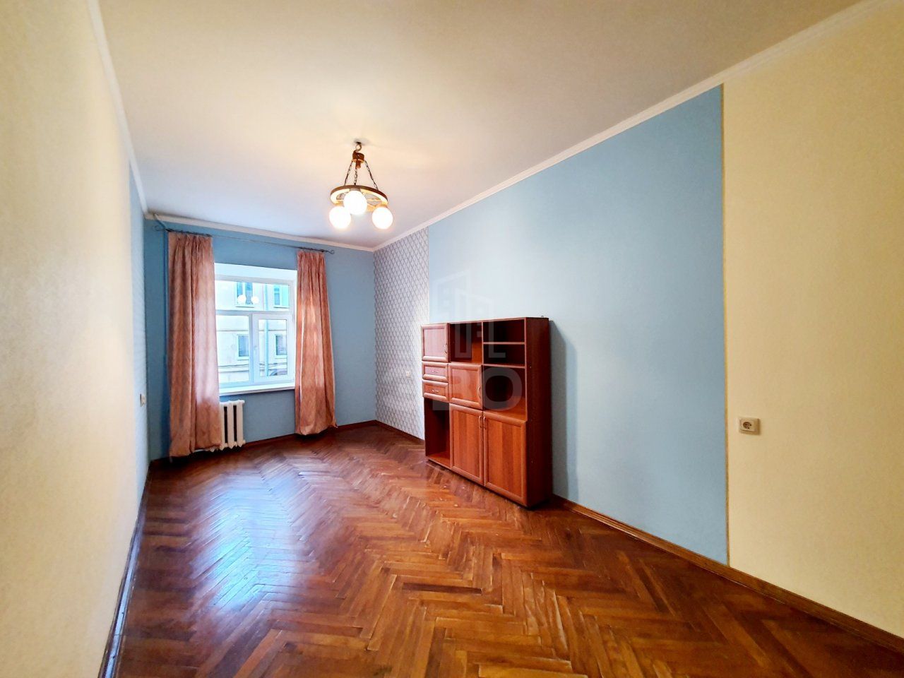 трехкомнатная квартира в Санкт-Петербурге по адресу: Садовая ул., 125