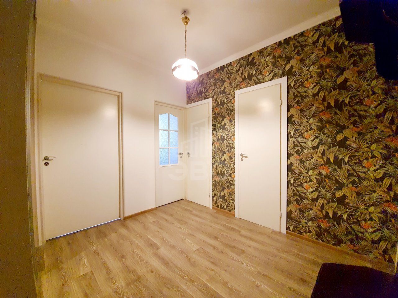 трехкомнатная квартира в Санкт-Петербурге по адресу: Садовая ул., 125