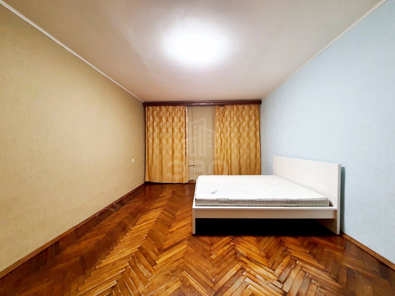 трехкомнатная квартира в Санкт-Петербурге по адресу: Садовая ул., 125