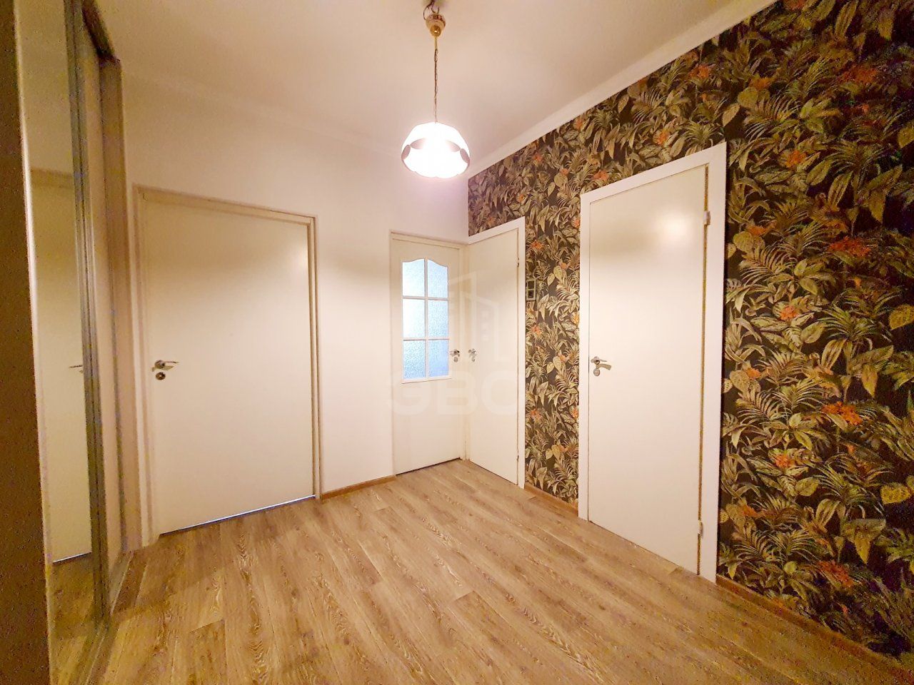 трехкомнатная квартира в Санкт-Петербурге по адресу: Садовая ул., 125