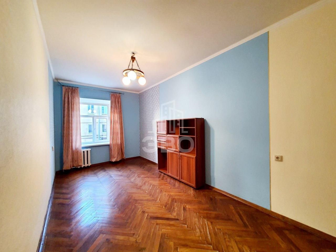 трехкомнатная квартира в Санкт-Петербурге по адресу: Садовая ул., 125