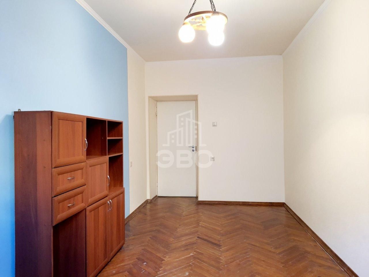 трехкомнатная квартира в Санкт-Петербурге по адресу: Садовая ул., 125