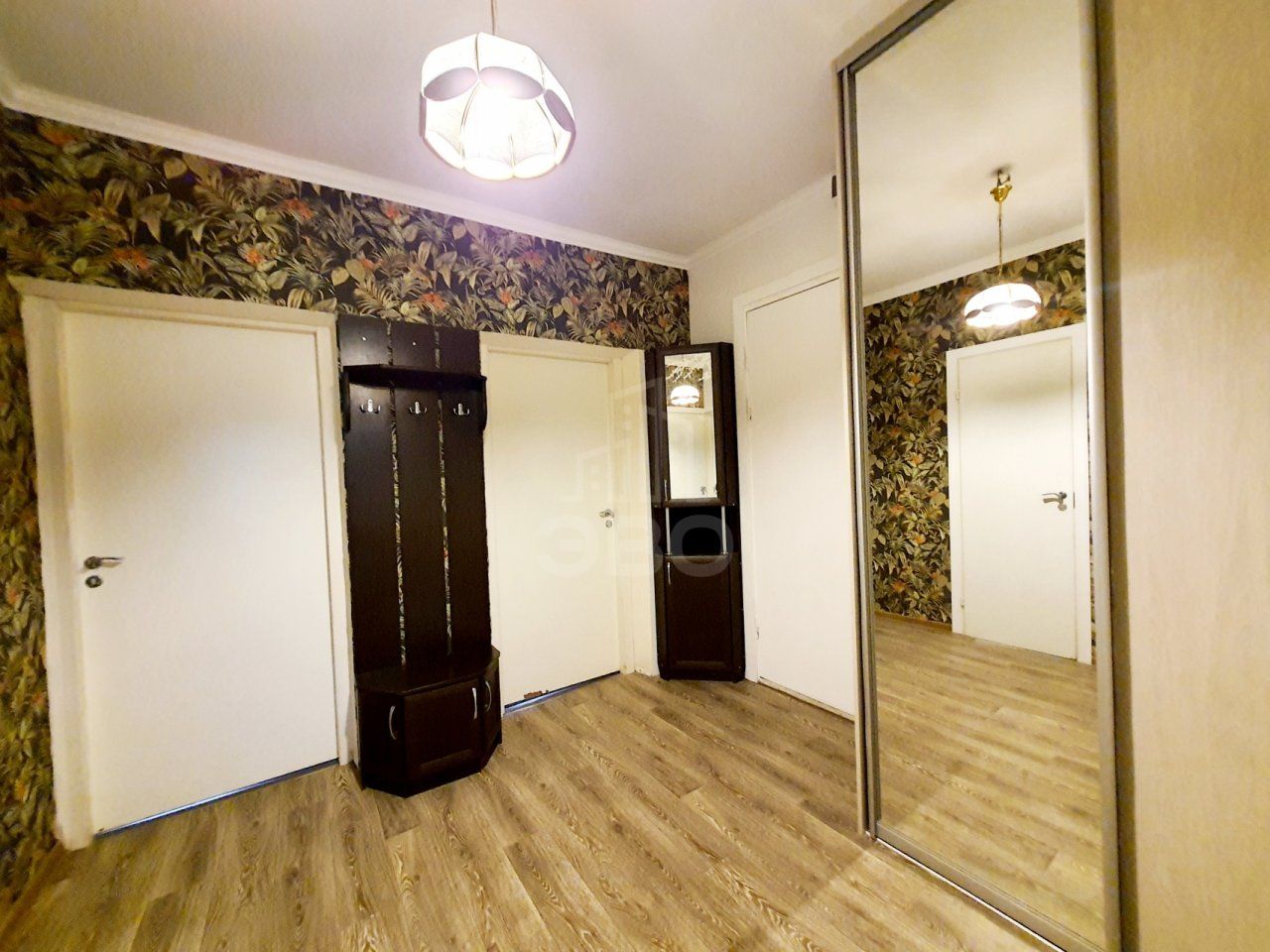 трехкомнатная квартира в Санкт-Петербурге по адресу: Садовая ул., 125