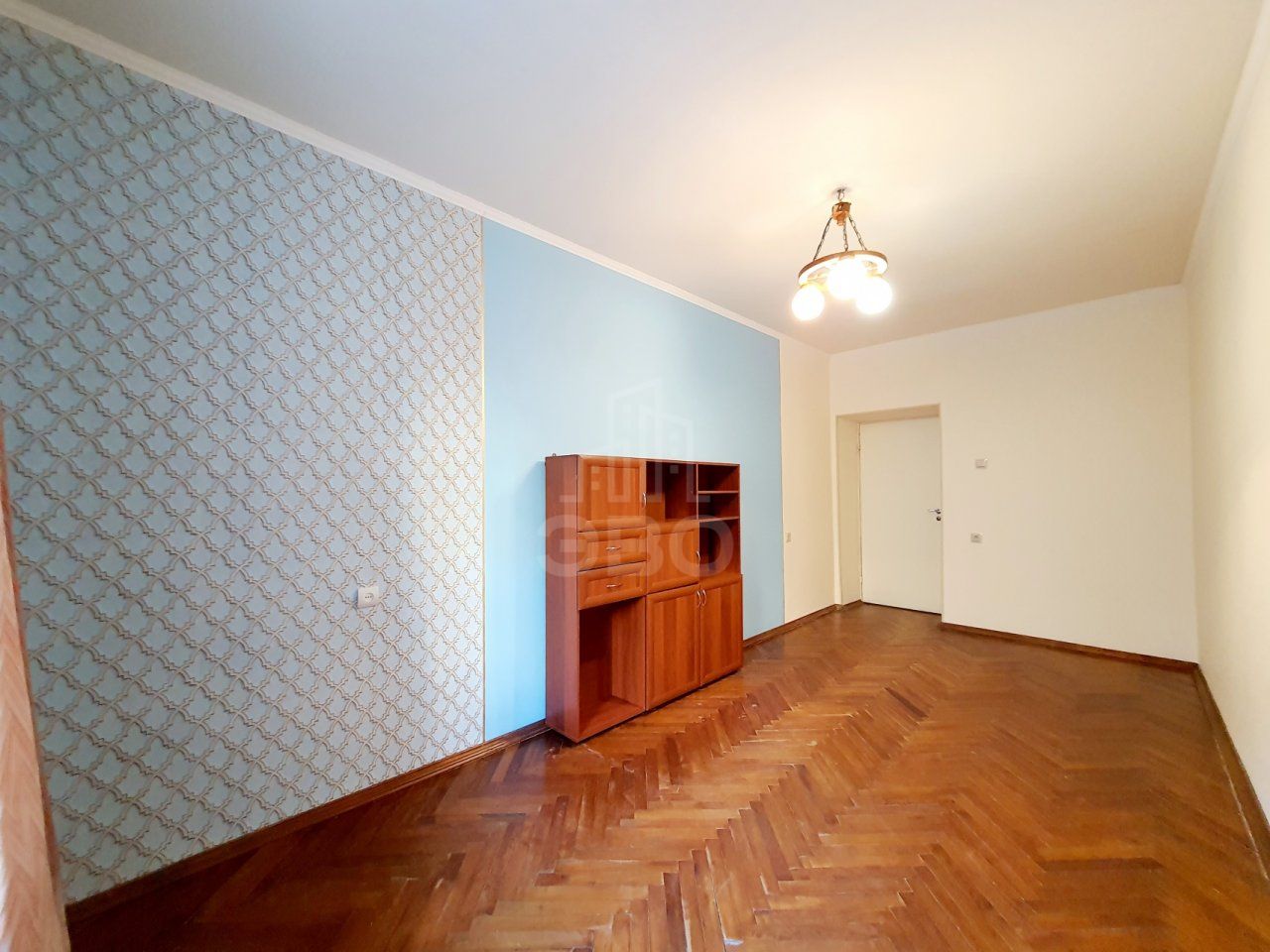 трехкомнатная квартира в Санкт-Петербурге по адресу: Садовая ул., 125