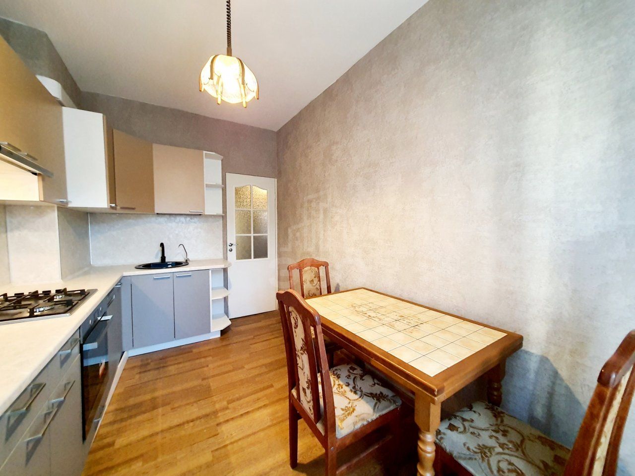 трехкомнатная квартира в Санкт-Петербурге по адресу: Садовая ул., 125