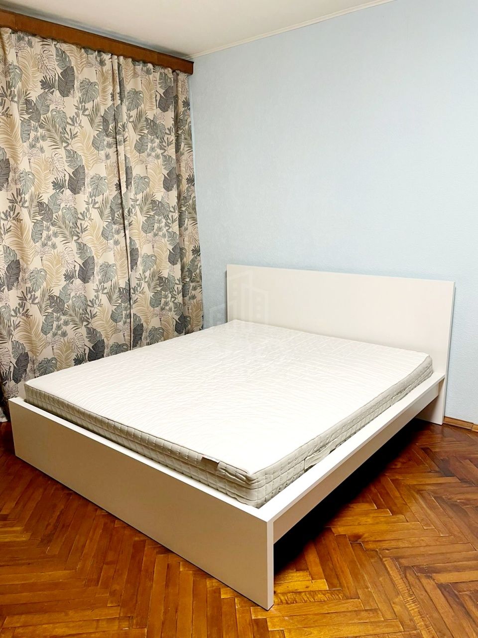 трехкомнатная квартира в Санкт-Петербурге по адресу: Садовая ул., 125