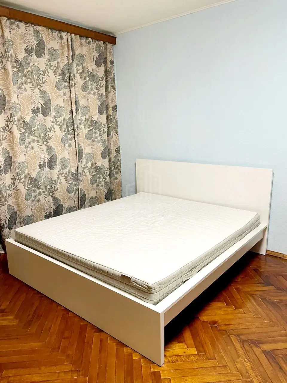 трехкомнатная квартира в Санкт-Петербурге по адресу: Садовая ул., 125