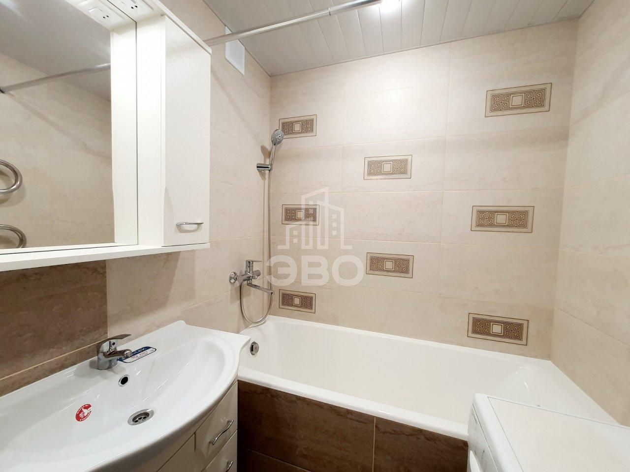 трехкомнатная квартира в Санкт-Петербурге по адресу: Садовая ул., 125