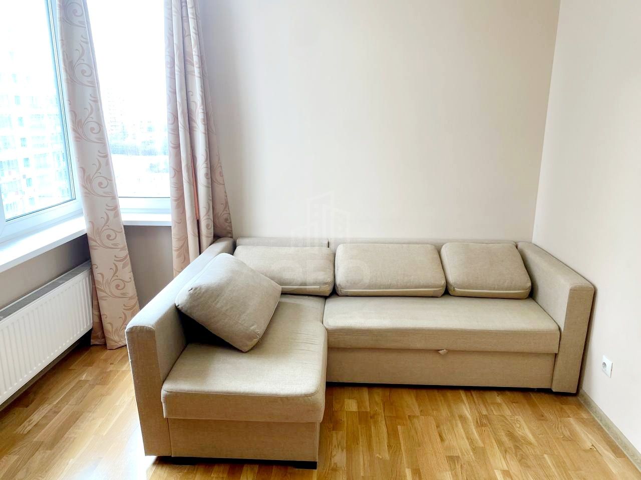 однокомнатная квартира в Санкт-Петербурге по адресу: Среднерогатская ул., 9