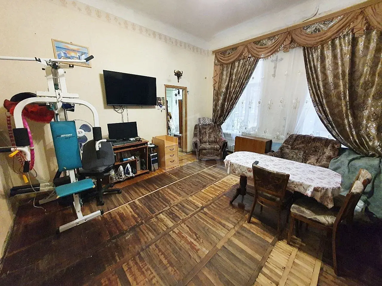 трехкомнатная квартира в Санкт-Петербурге по адресу: Загородный проспект, 24