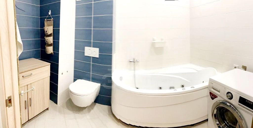 трехкомнатная квартира в Санкт-Петербурге по адресу: Реки Смоленки наб., 3, к 2