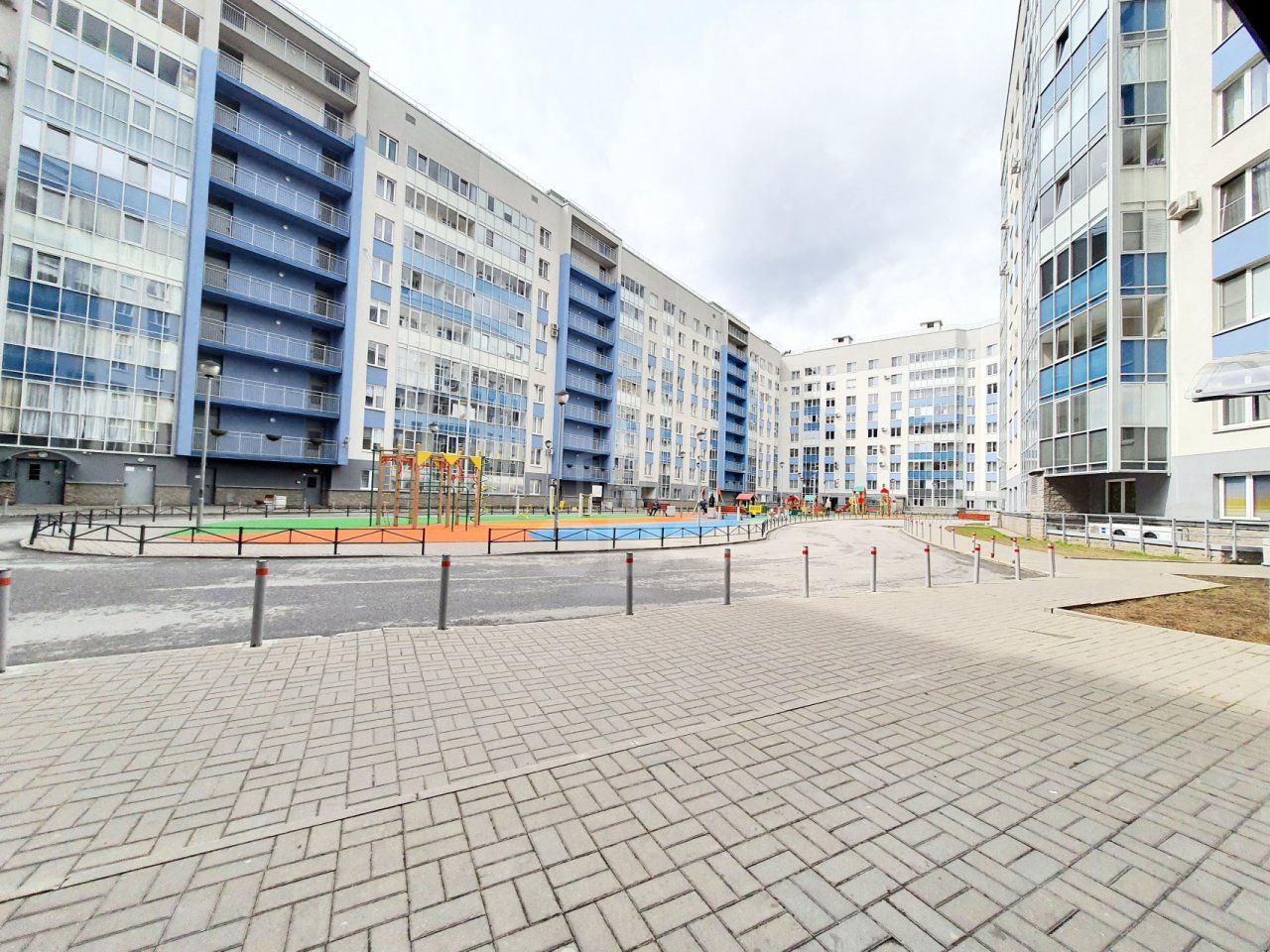 трехкомнатная квартира в Санкт-Петербурге по адресу: Реки Смоленки наб., 3, к 2