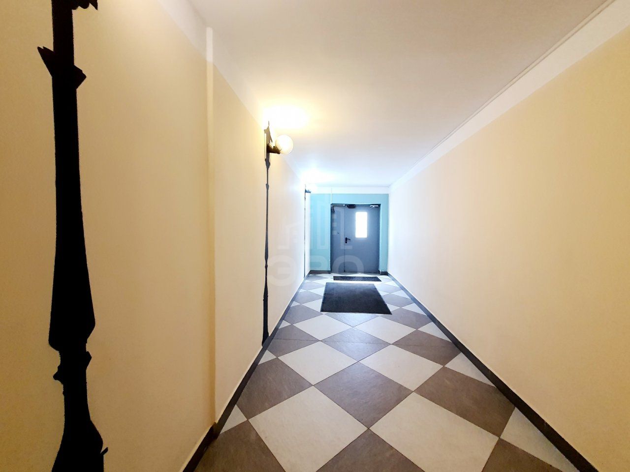 трехкомнатная квартира в Санкт-Петербурге по адресу: Реки Смоленки наб., 3, к 2