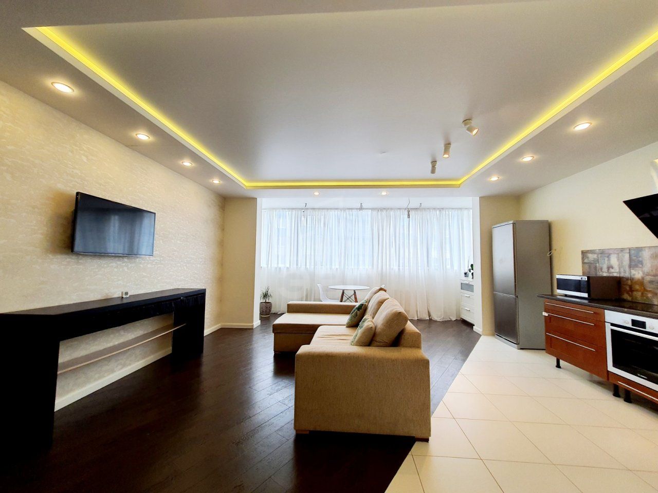 трехкомнатная квартира в Санкт-Петербурге по адресу: Реки Смоленки наб., 3, к 2