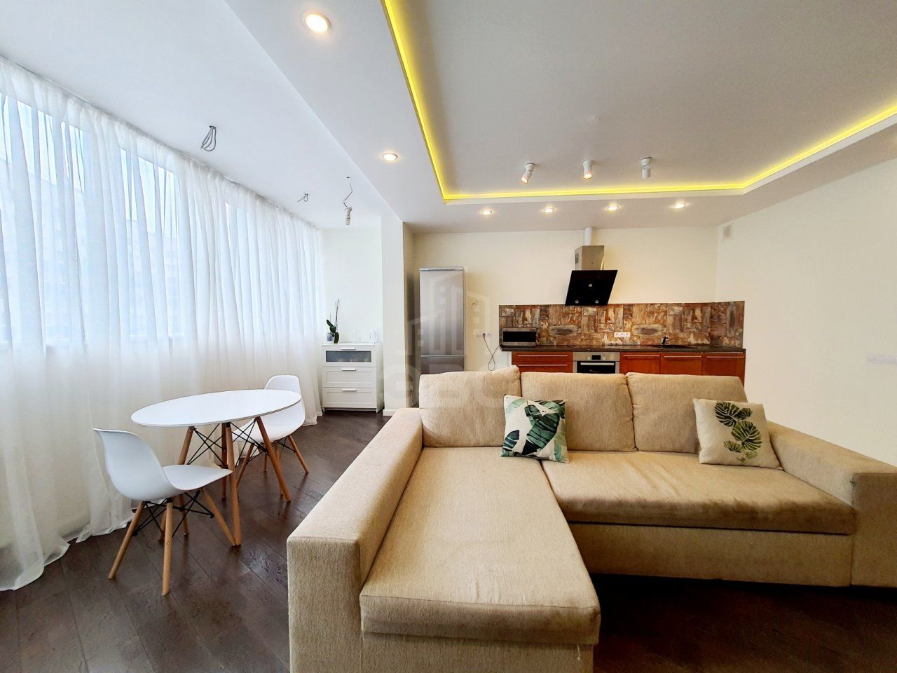 трехкомнатная квартира в Санкт-Петербурге по адресу: Реки Смоленки наб., 3, к 2