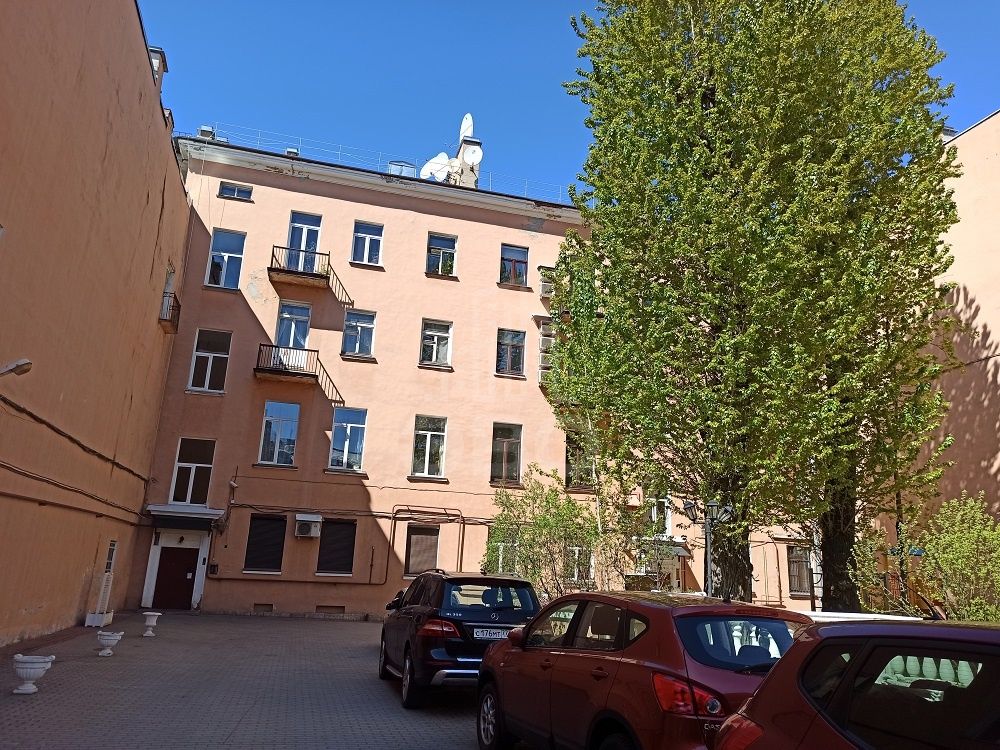 двухкомнатная квартира в Санкт-Петербурге по адресу: Миллионная ул., 15, литера Б