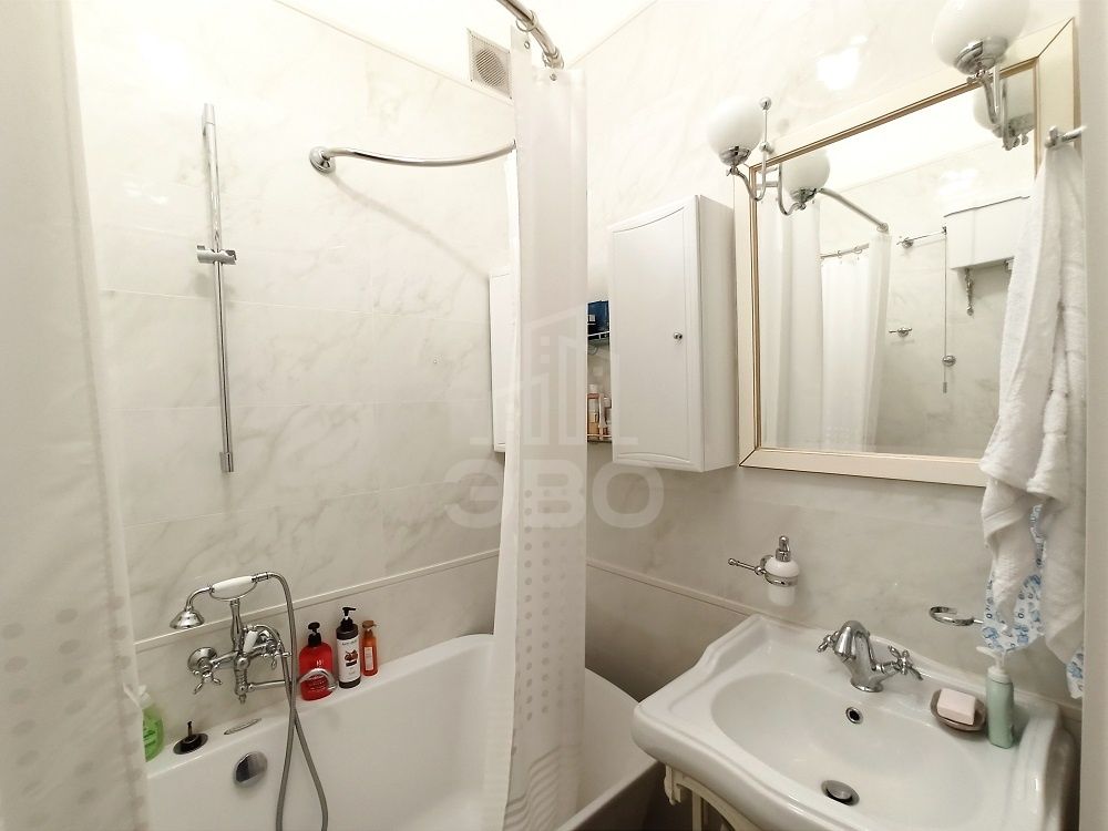 двухкомнатная квартира в Санкт-Петербурге по адресу: Миллионная ул., 15, литера Б