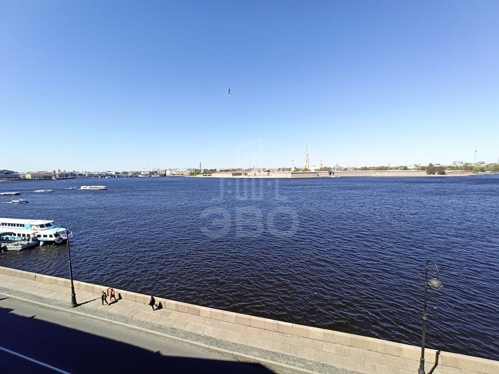 двухкомнатная квартира в Санкт-Петербурге по адресу: Миллионная ул., 15, литера Б