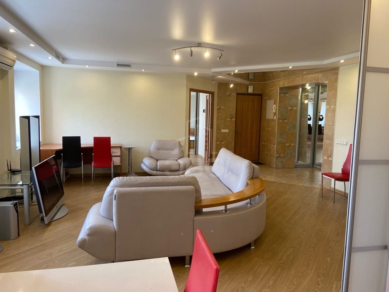 двухкомнатная квартира в Санкт-Петербурге по адресу: Выборгское ш., 23, к 2