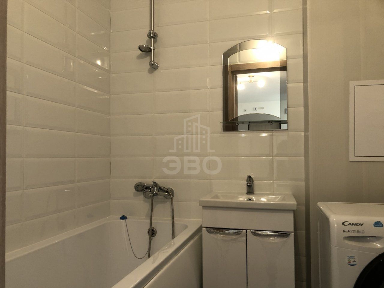 трехкомнатная квартира в Санкт-Петербурге по адресу: Ветеранов проспект, 169, к 6