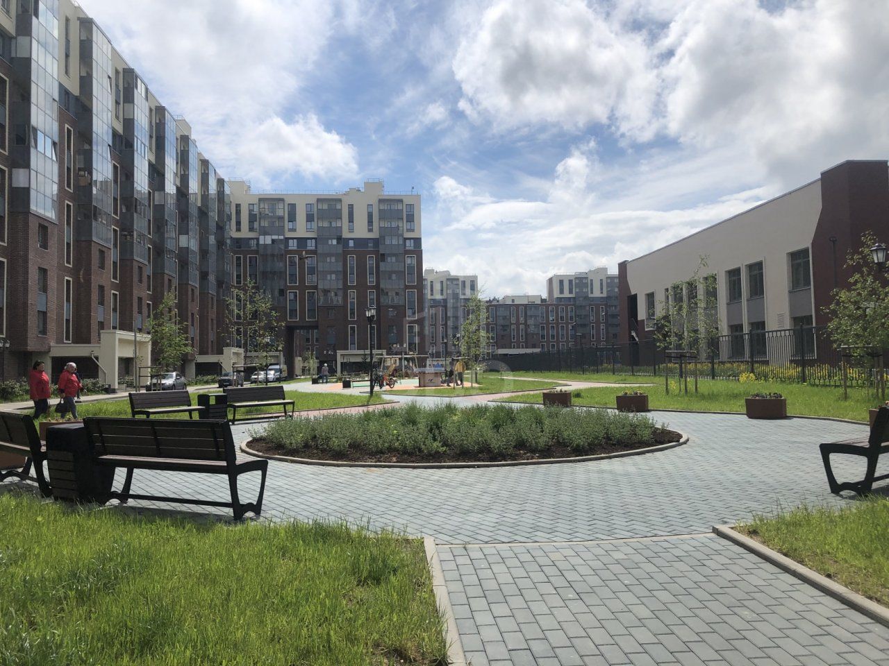 трехкомнатная квартира в Санкт-Петербурге по адресу: Ветеранов проспект, 169, к 6