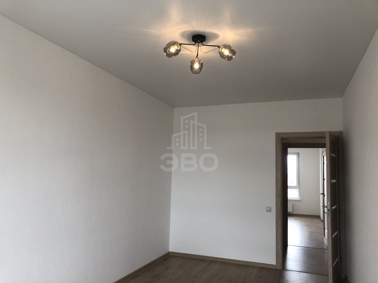 трехкомнатная квартира в Санкт-Петербурге по адресу: Ветеранов проспект, 169, к 6