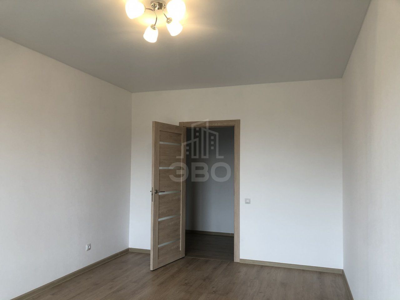 трехкомнатная квартира в Санкт-Петербурге по адресу: Ветеранов проспект, 169, к 6