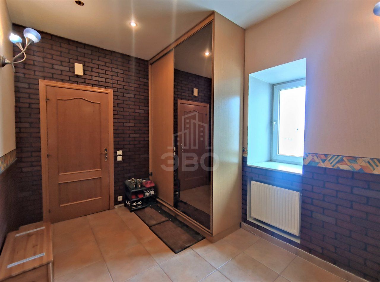 трехкомнатная квартира в Санкт-Петербурге по адресу: Смольный проспект, 9, литера А