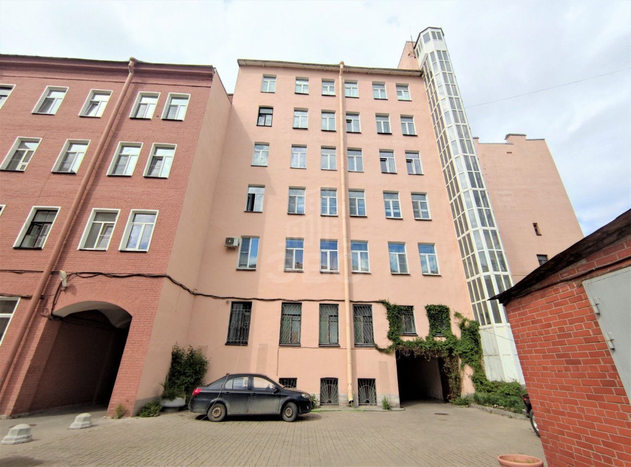 трехкомнатная квартира в Санкт-Петербурге по адресу: Смольный проспект, 9, литера А