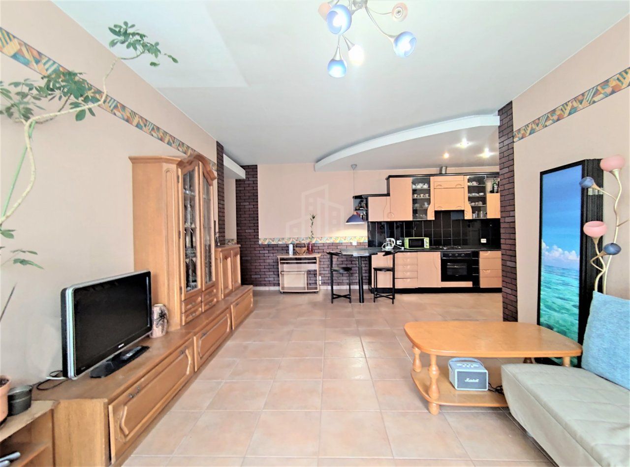 трехкомнатная квартира в Санкт-Петербурге по адресу: Смольный проспект, 9, литера А