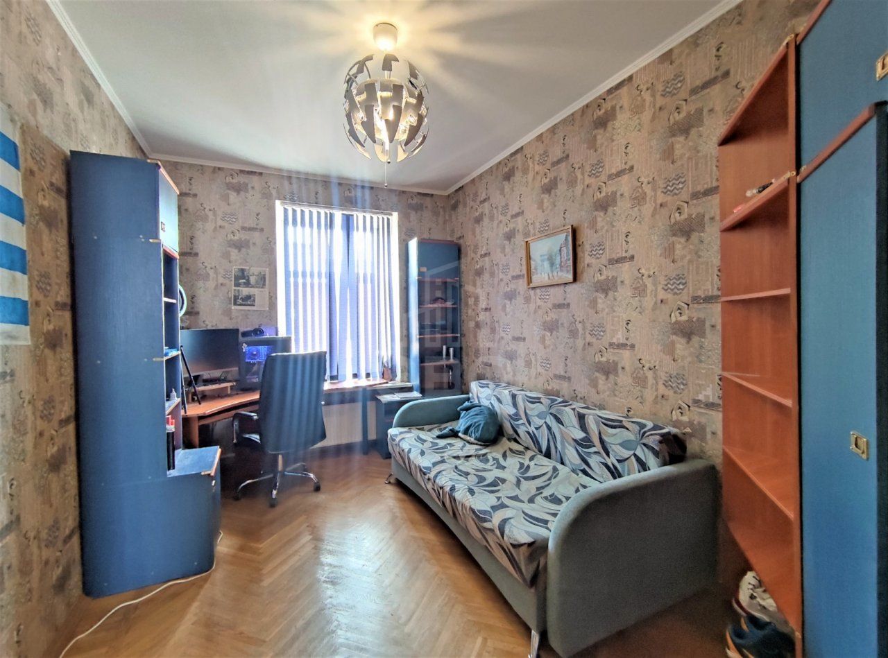 трехкомнатная квартира в Санкт-Петербурге по адресу: Смольный проспект, 9, литера А