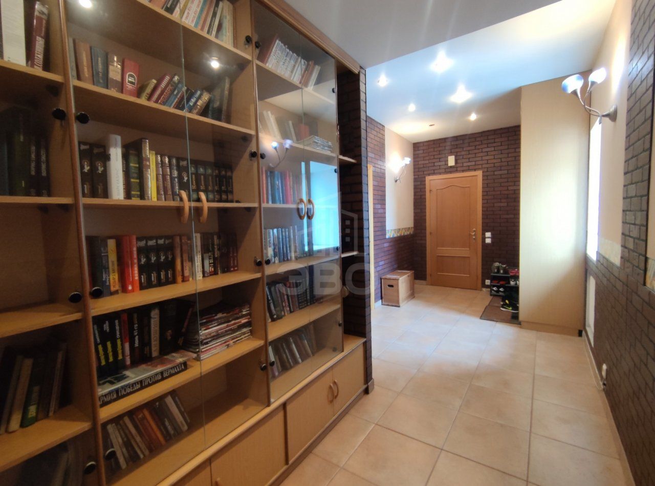 трехкомнатная квартира в Санкт-Петербурге по адресу: Смольный проспект, 9, литера А