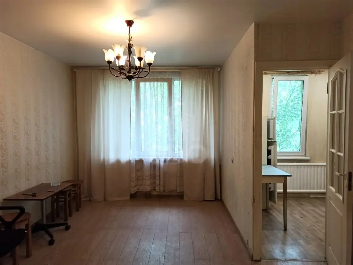 трехкомнатная квартира в Санкт-Петербурге по адресу: Костюшко ул., 15
