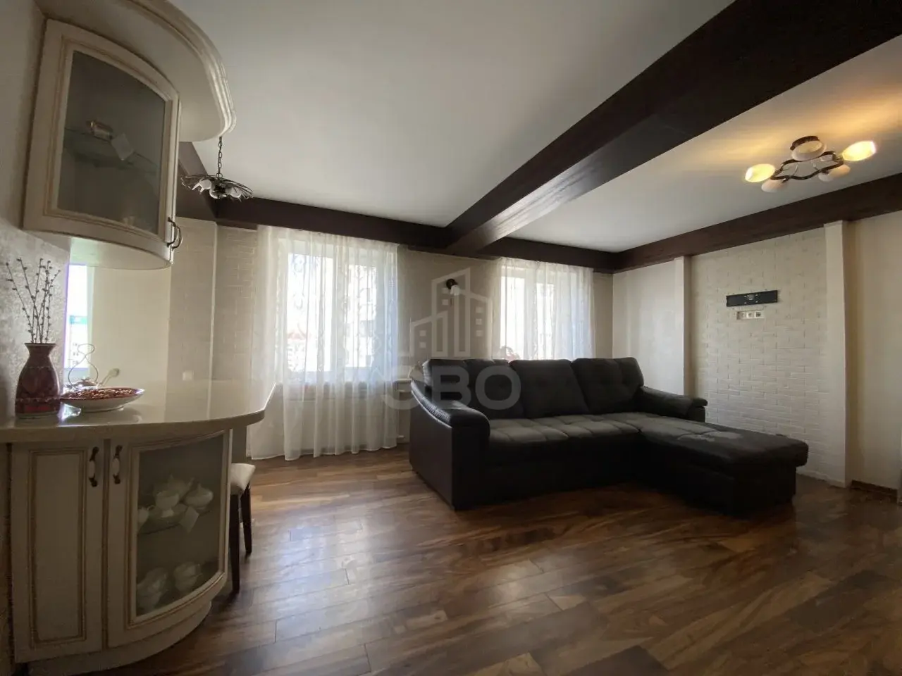трехкомнатная квартира в Санкт-Петербурге по адресу: Планерная ул., 73, к 2
