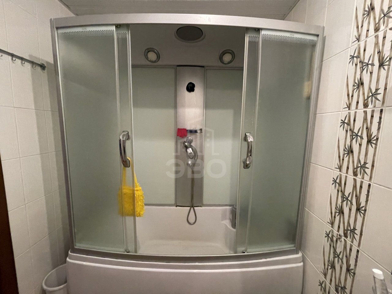 двухкомнатная квартира в Санкт-Петербурге по адресу: Моисеенко ул., 5