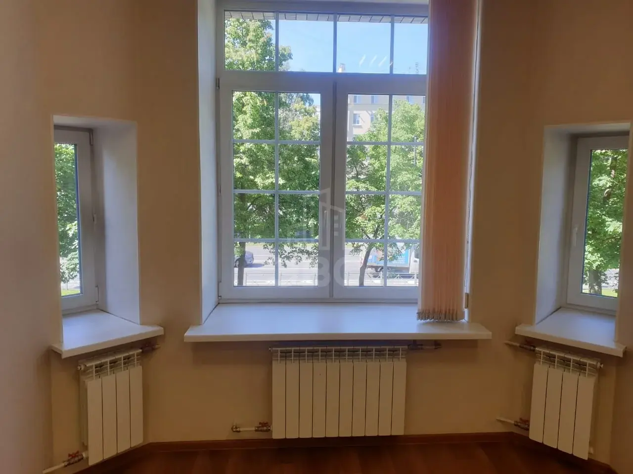 многокомнатная квартира в Санкт-Петербурге по адресу: Большой В.О. проспект, 50