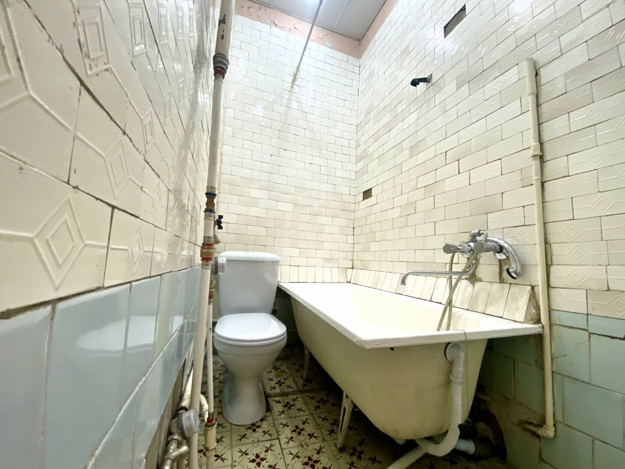 однокомнатная квартира в Санкт-Петербурге по адресу: Таврическая ул., 11