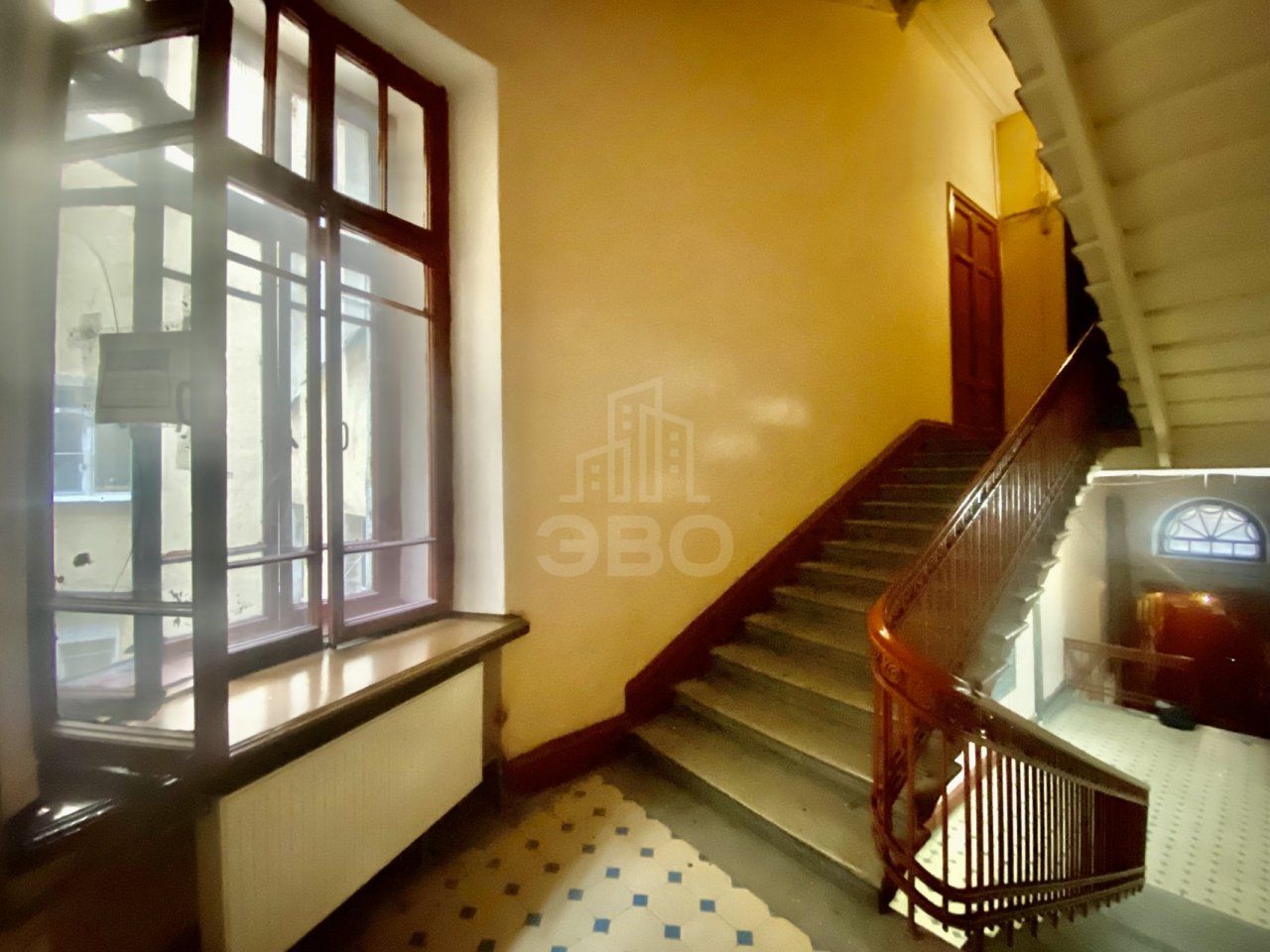 однокомнатная квартира в Санкт-Петербурге по адресу: Таврическая ул., 11