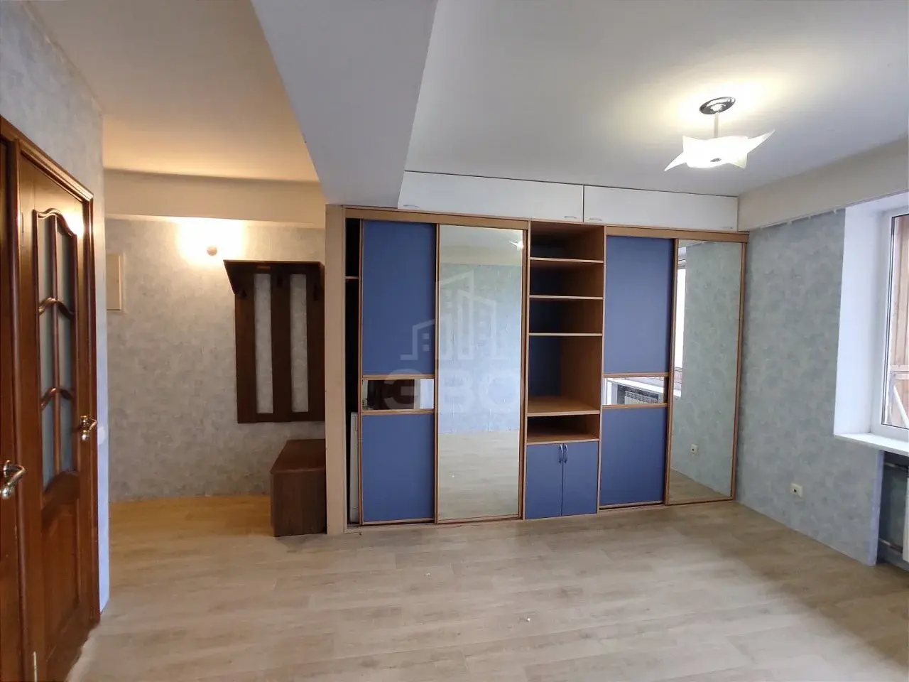 однокомнатная квартира в Санкт-Петербурге по адресу: Партизана Германа ул., 10, к 4