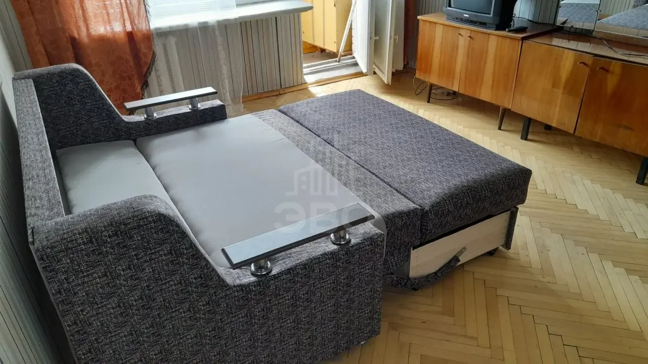 однокомнатная квартира в Санкт-Петербурге по адресу: Малая Балканская ул., 4, к 2
