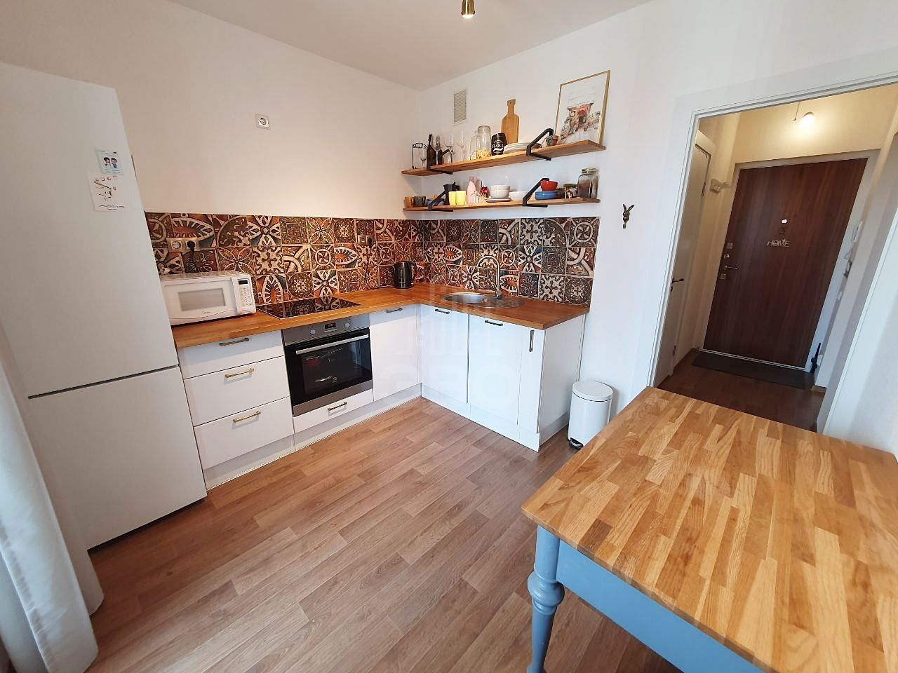 однокомнатная квартира в Санкт-Петербурге по адресу: Парашютная ул., 61, к 1