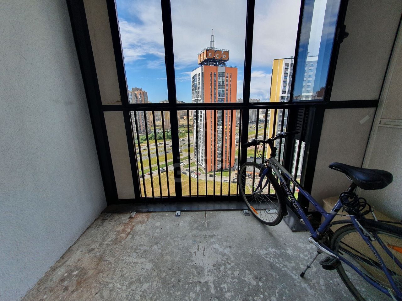 однокомнатная квартира в Санкт-Петербурге по адресу: Парашютная ул., 61, к 1