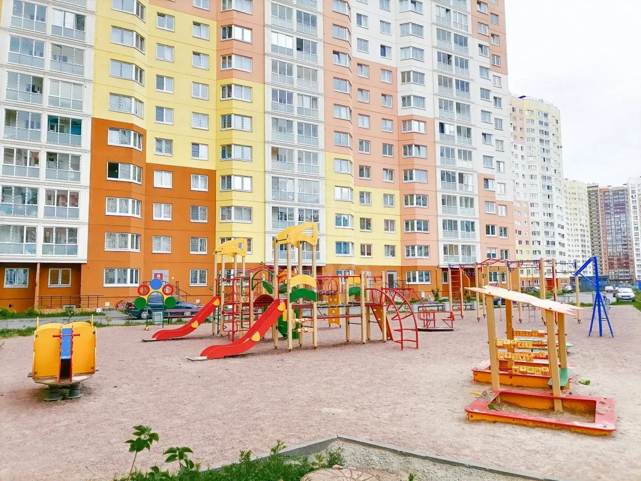 однокомнатная квартира в Санкт-Петербурге по адресу: Глухарская ул., 27, к 1, литера А