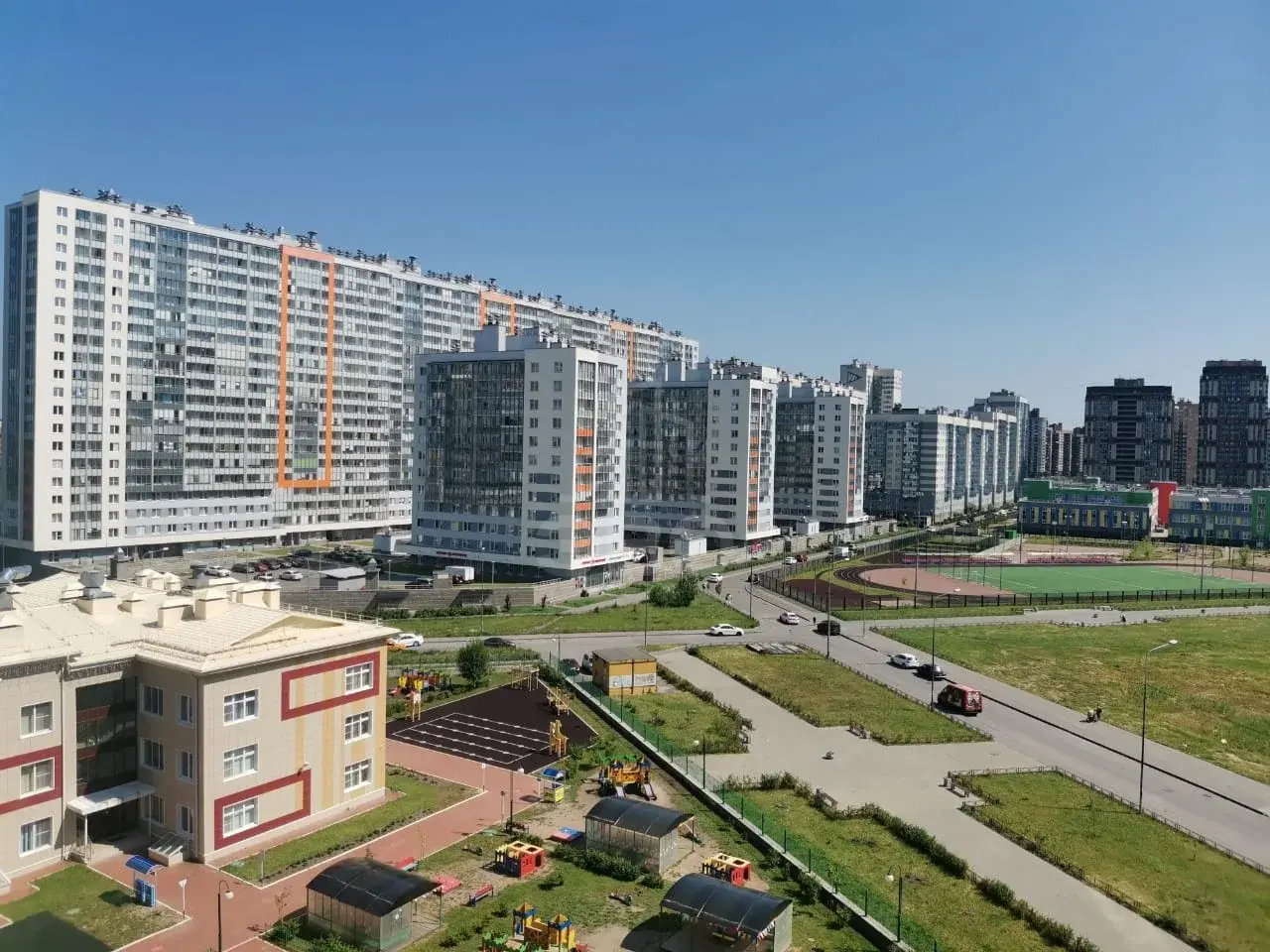 трехкомнатная квартира в Санкт-Петербурге по адресу: Героев проспект, 18, литера А