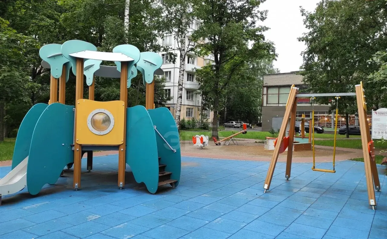 трехкомнатная квартира в Санкт-Петербурге по адресу: Маршала Блюхера проспект, 44