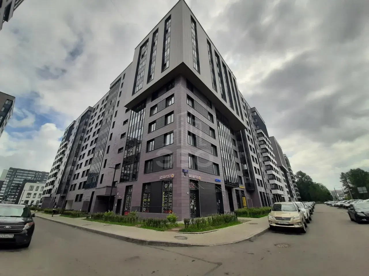 трехкомнатная квартира в Санкт-Петербурге по адресу: Торфяная дор., 15, к 1
